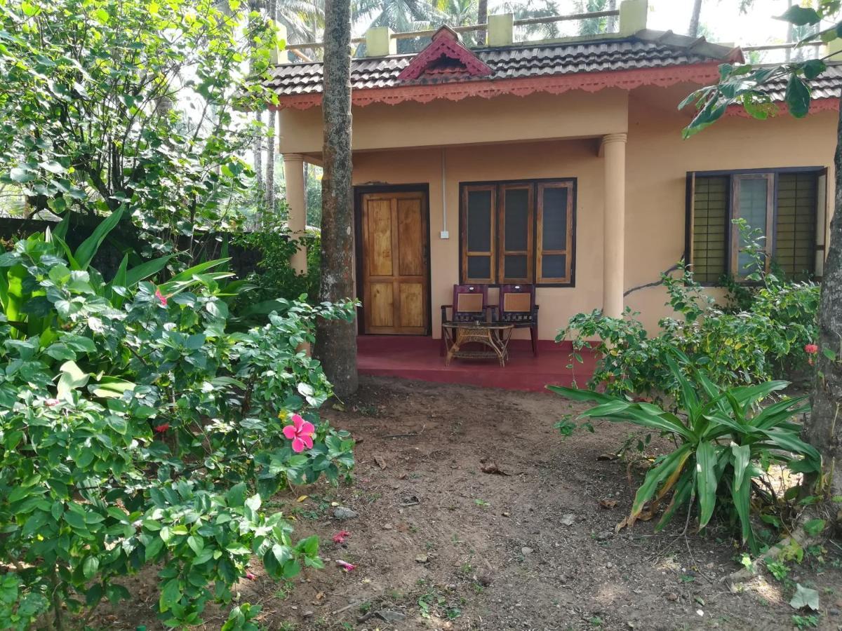Sukriti Beach Resort Varkala Eksteriør billede
