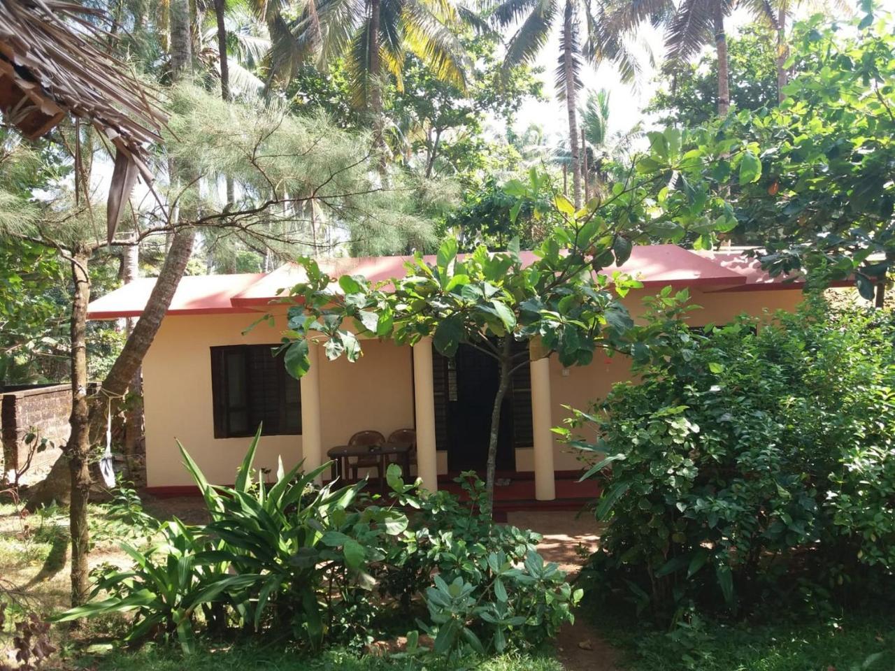 Sukriti Beach Resort Varkala Eksteriør billede
