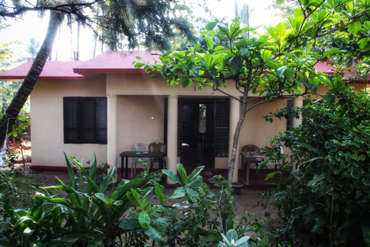 Sukriti Beach Resort Varkala Eksteriør billede