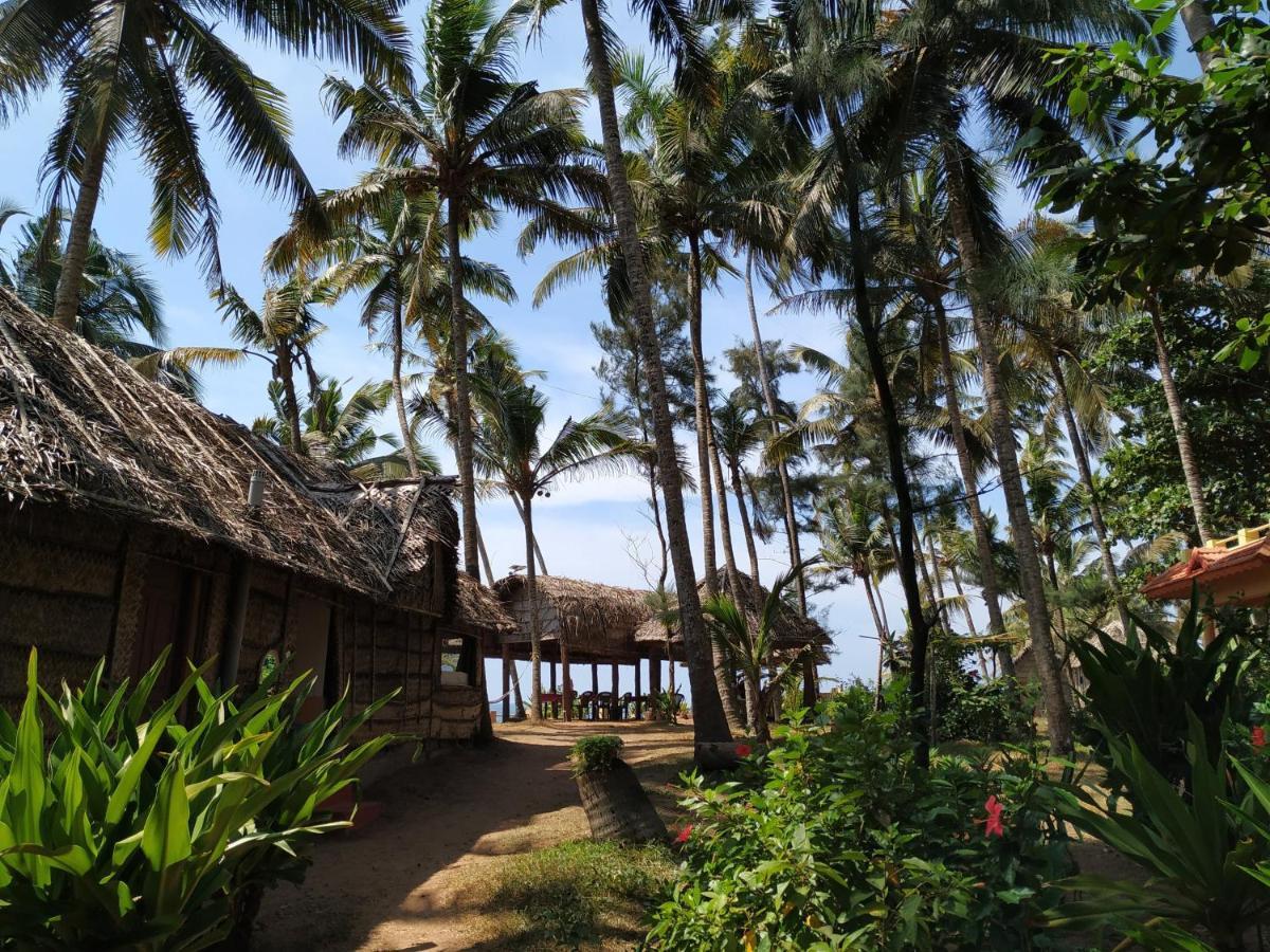 Sukriti Beach Resort Varkala Eksteriør billede